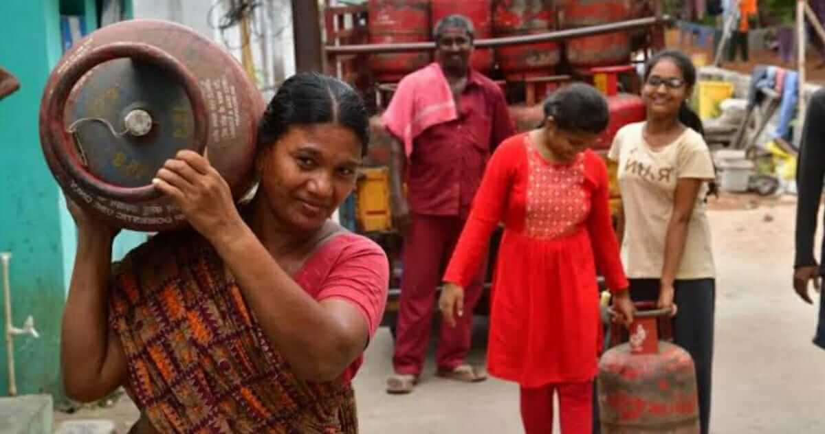 500 will not be required only if you have this special card you will get free gas cylinder